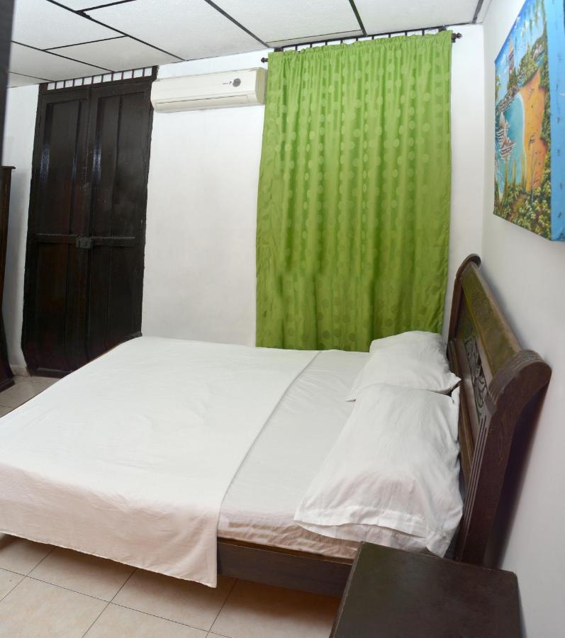Hotel Andalucia Inn Санта-Марта Екстер'єр фото