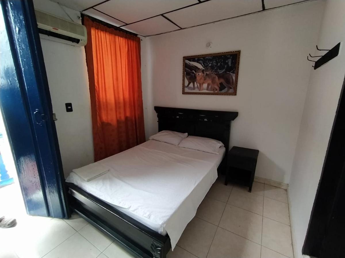 Hotel Andalucia Inn Санта-Марта Екстер'єр фото